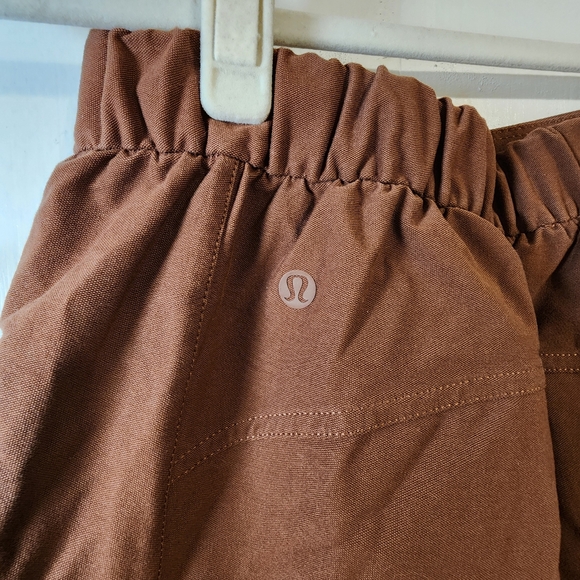 Lululemon Light Utilitech Cargo Pocket High-Rise Pant - Picture 5 of 9